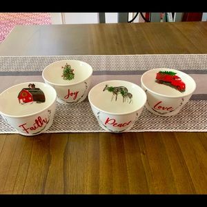 Set of 4.5 in Small Bowls